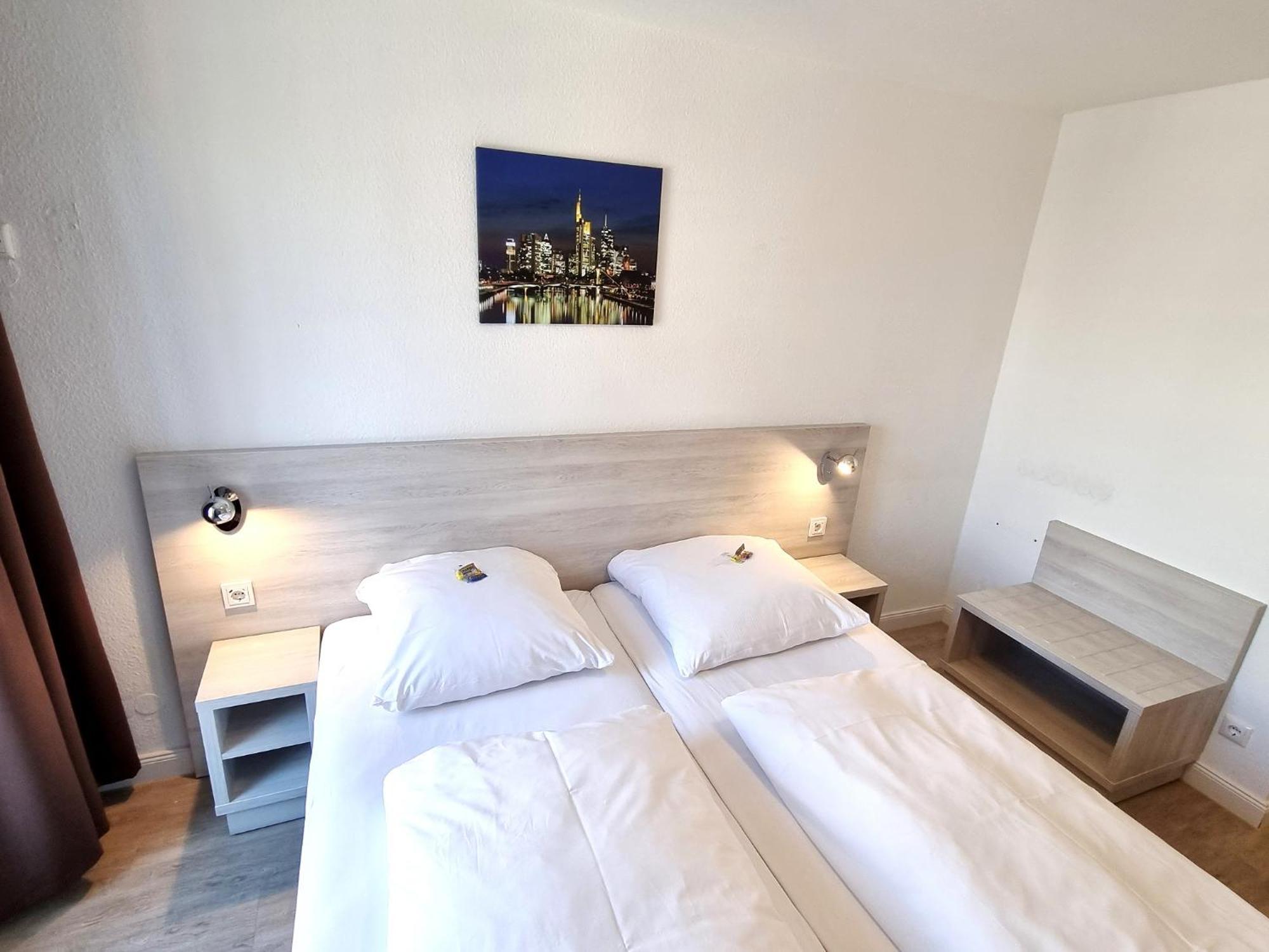 Double Room double bed Bathroom
